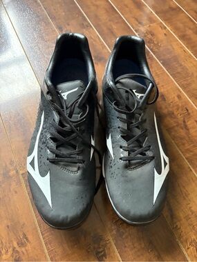 Mizuno Black Athletic Shoes with White Accents